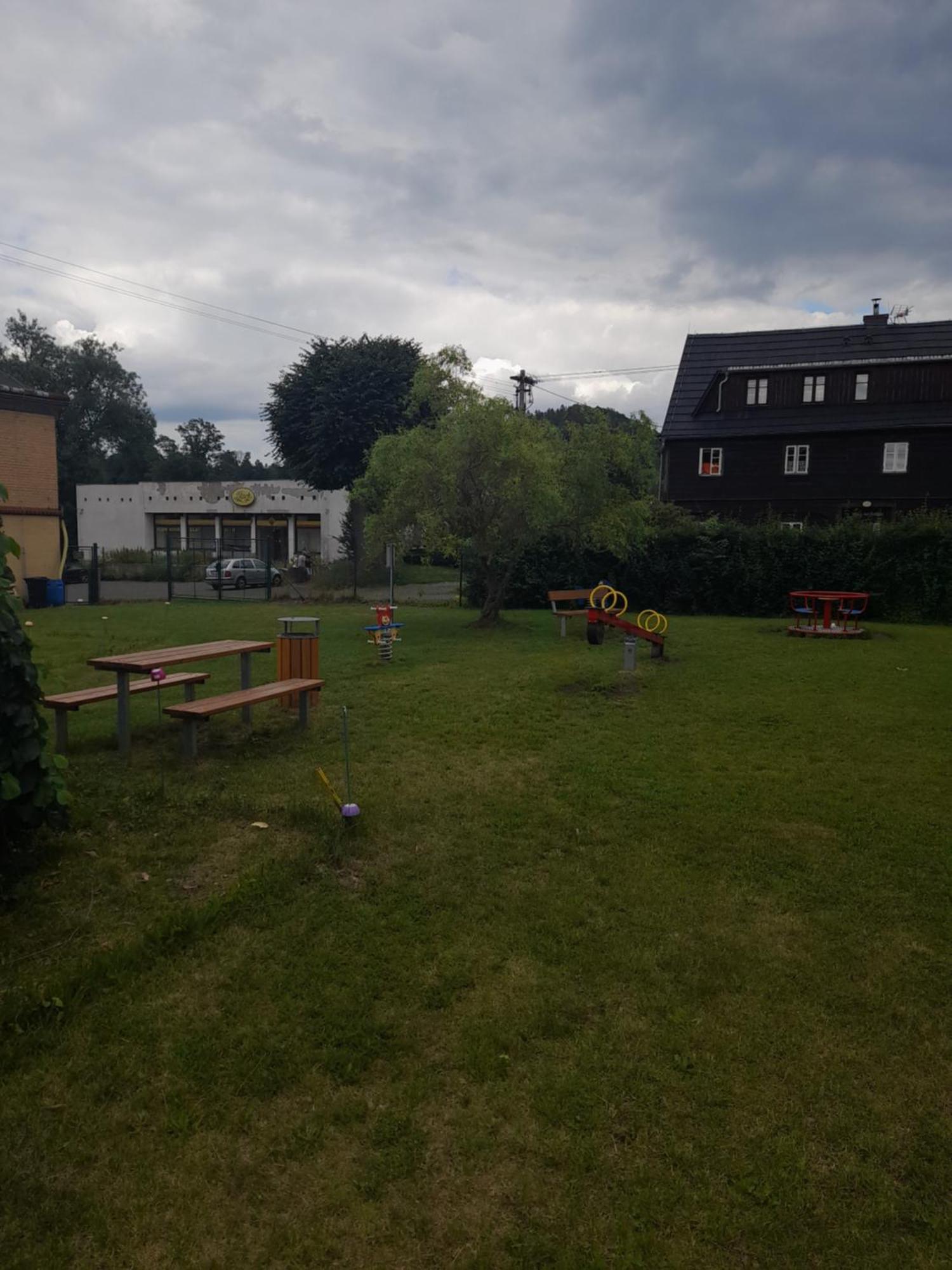 Penzion Sklarska Hospoda Chřibská Extérieur photo