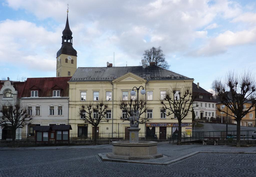 Penzion Sklarska Hospoda Chřibská Extérieur photo